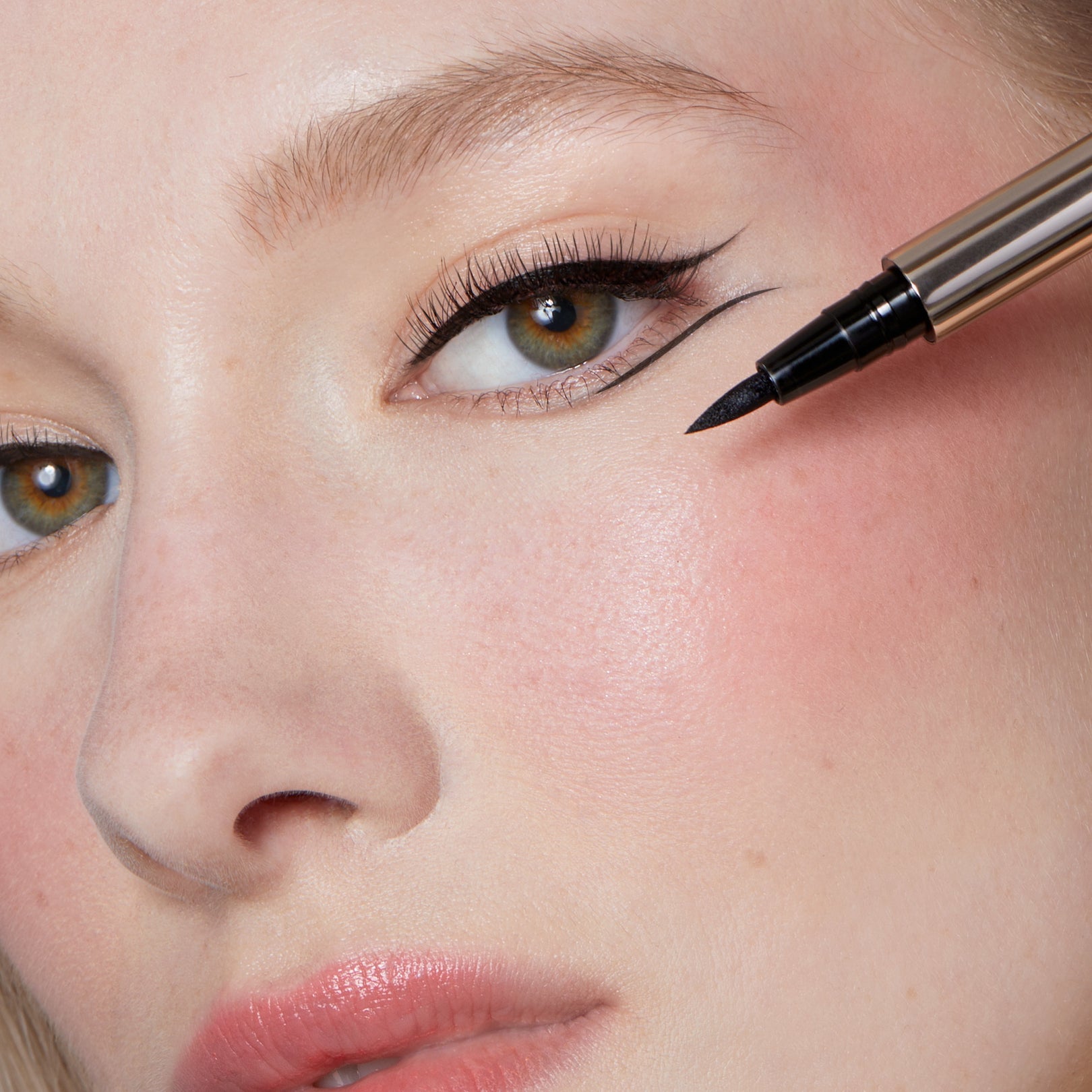 Ligne Blackstar - Eyeliner waterproof